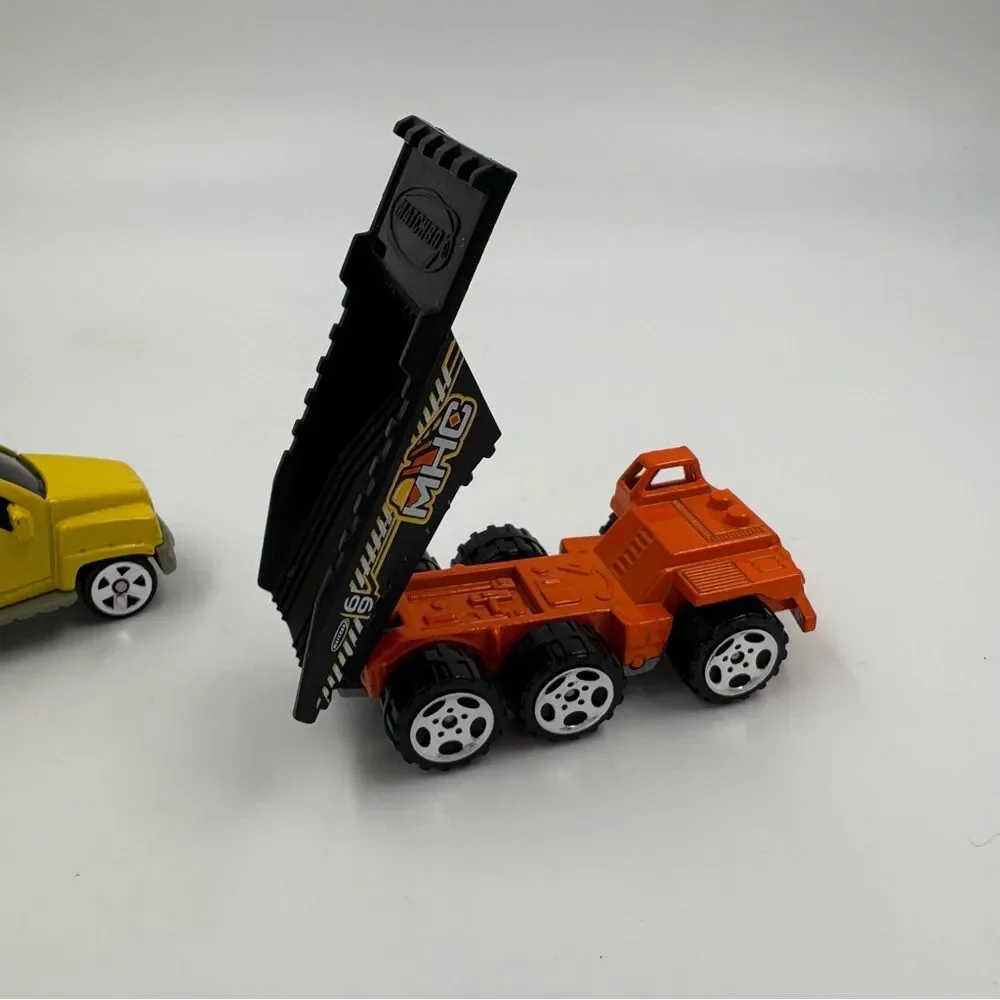 Vintage Matchbox Dump Truck and Wrecker Truck‎